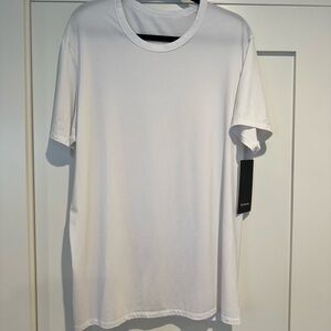 Lululemon Fundamental T-Shirt Size XL White Missing black pull tag inside